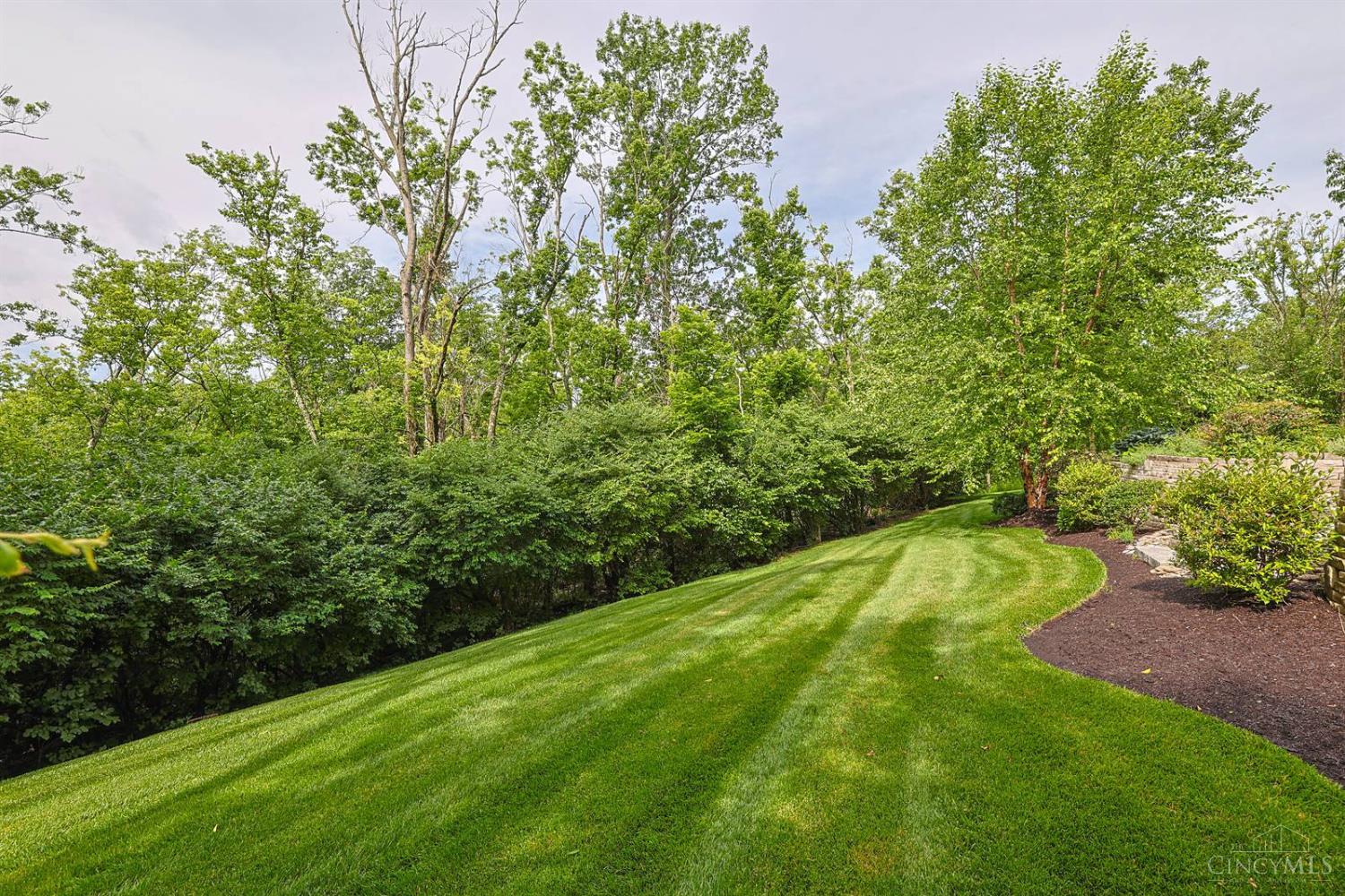 211 Hilltop Lane, Wyoming, OH, 45215 — photo 40
