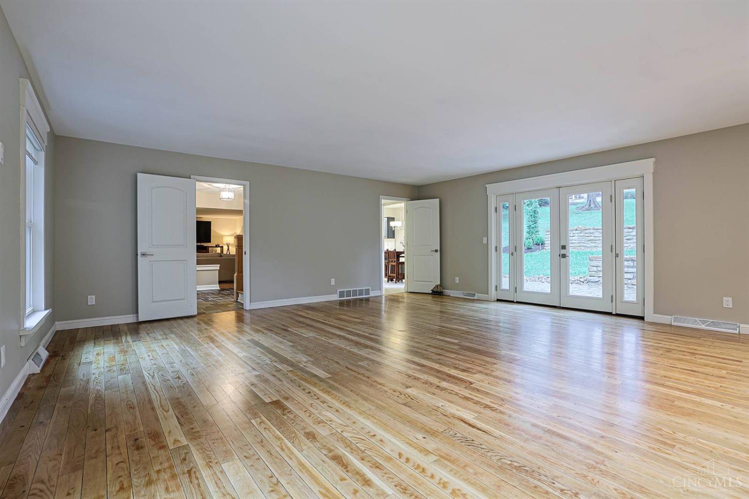 8732 Hollyhock Drive, Springfield Twp., OH, 45231 — photo 13