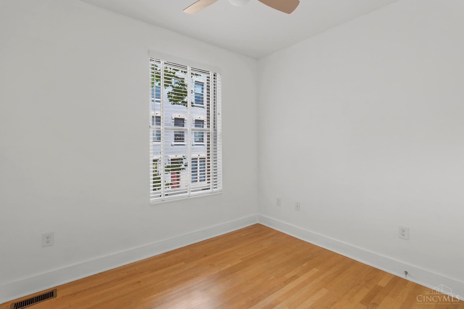 11 Mercer Street, Cincinnati, OH, 45202 — photo 16