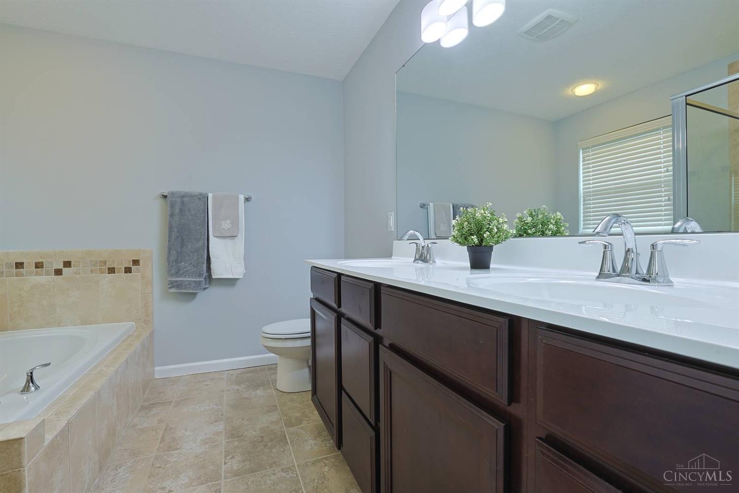 9558 Cobblestone Walk, West Chester, OH, 45069 — photo 25