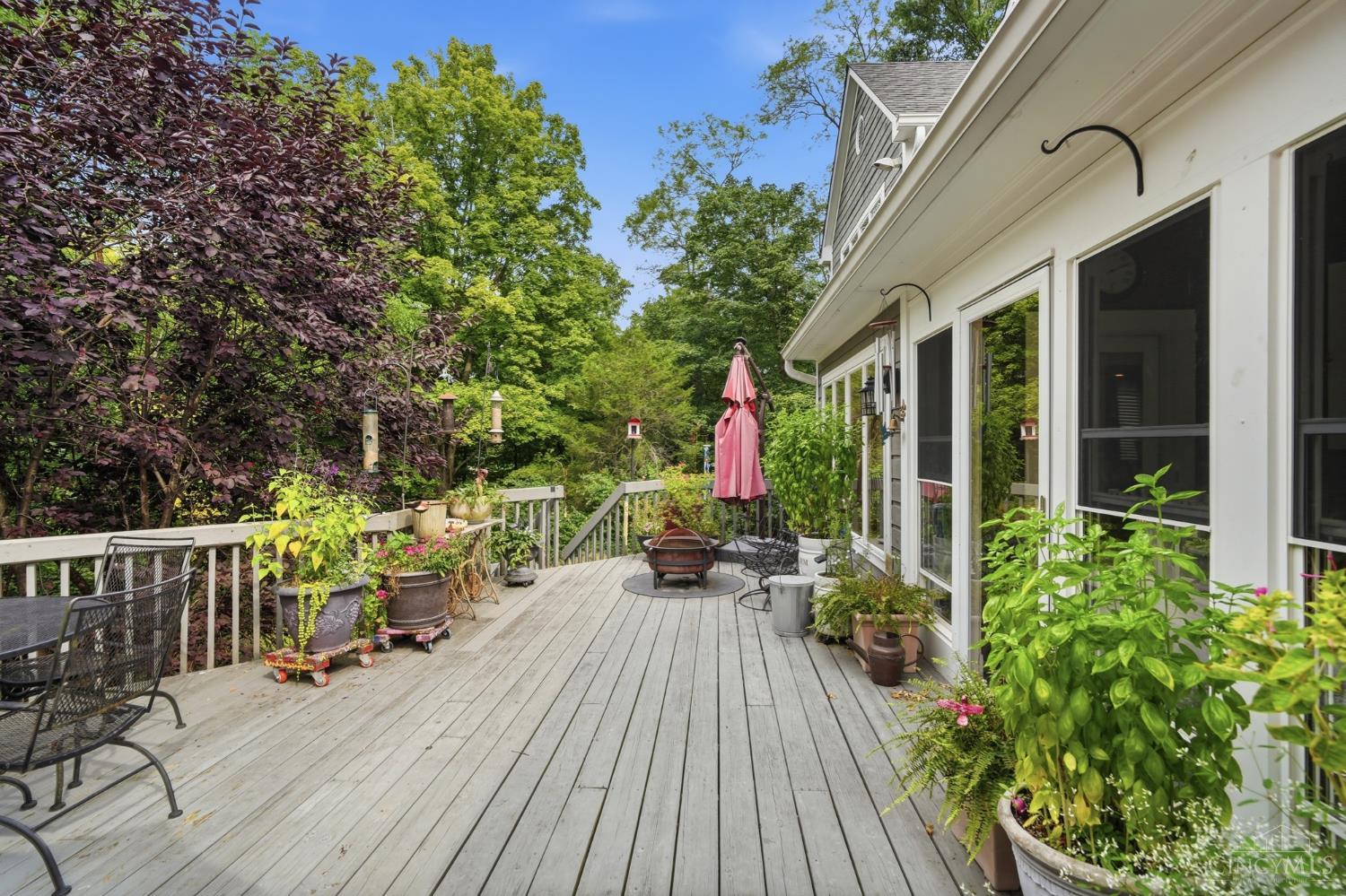 7784 Glen Eden Lane