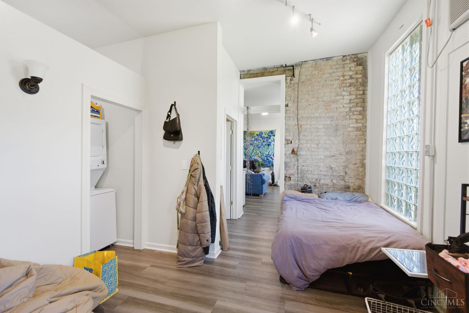 215 Warner Street, Cincinnati, OH, 45219 — photo 47