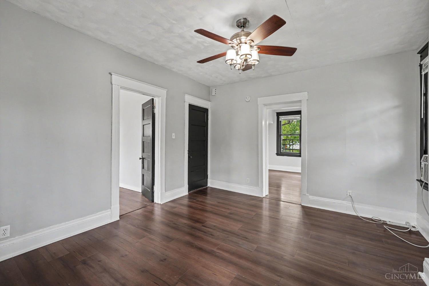 172 Kinsey Avenue, Cincinnati, OH, 45219 — photo 12