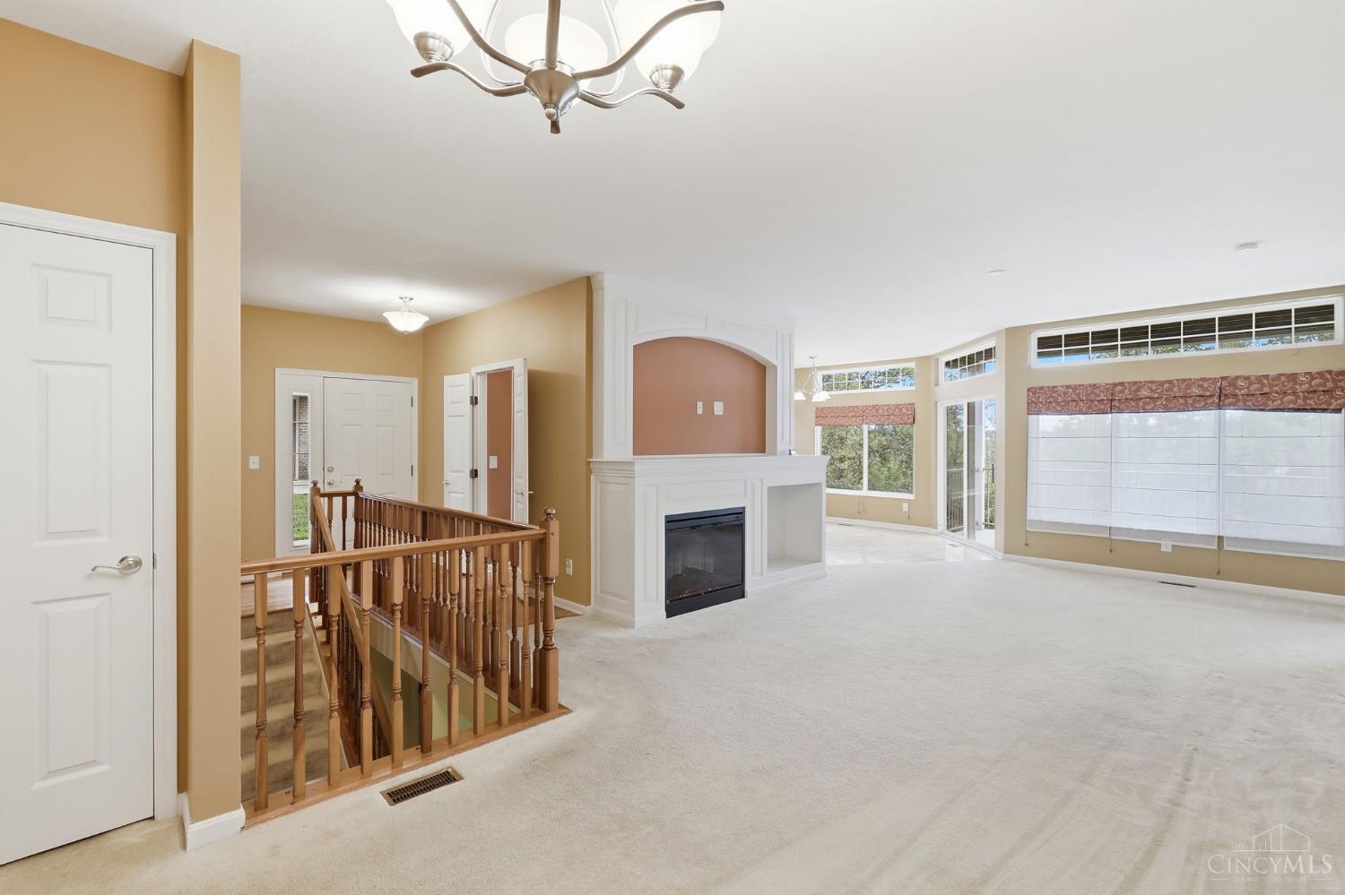 7886 Bridge Point Drive, Green Twp, OH, 45248 — photo 6