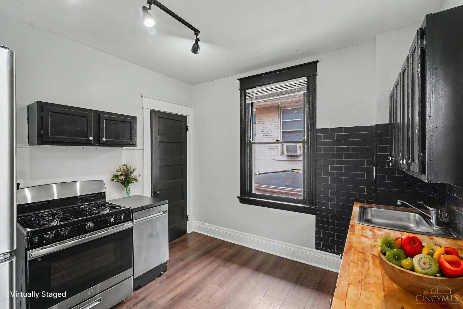 172 Kinsey Avenue, Cincinnati, OH, 45219 — photo 7