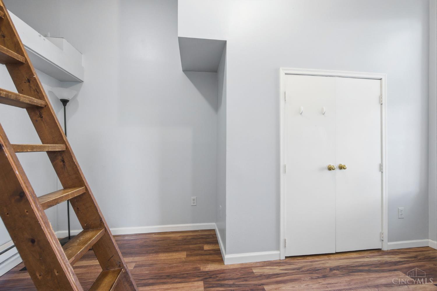 215 Warner Street, Cincinnati, OH, 45219 — photo 32