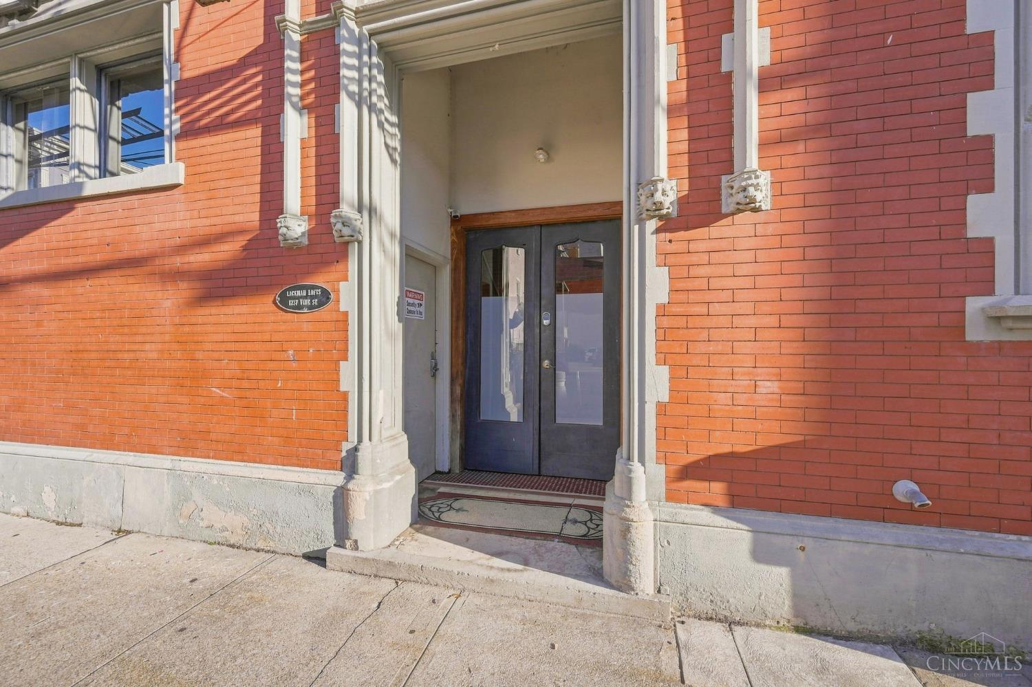 2nd image of 1237 Vine #5, Cincinnati, OH 45202 | MLS# 1891076