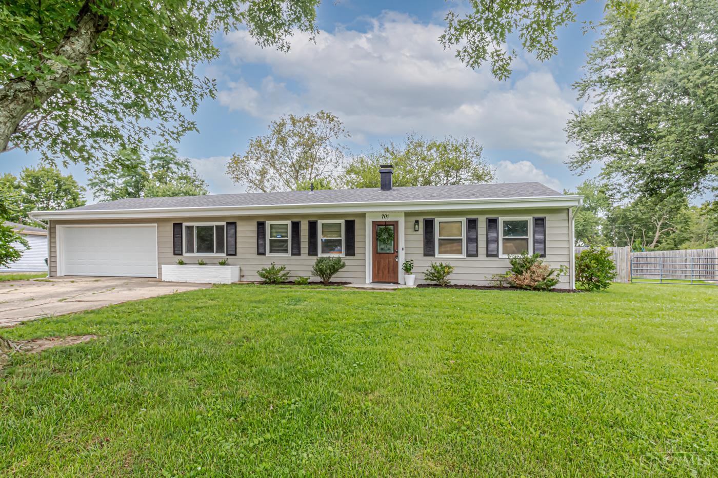 2nd image of 701 Easter Dr, Carlisle, OH 45005 | MLS# 1891040