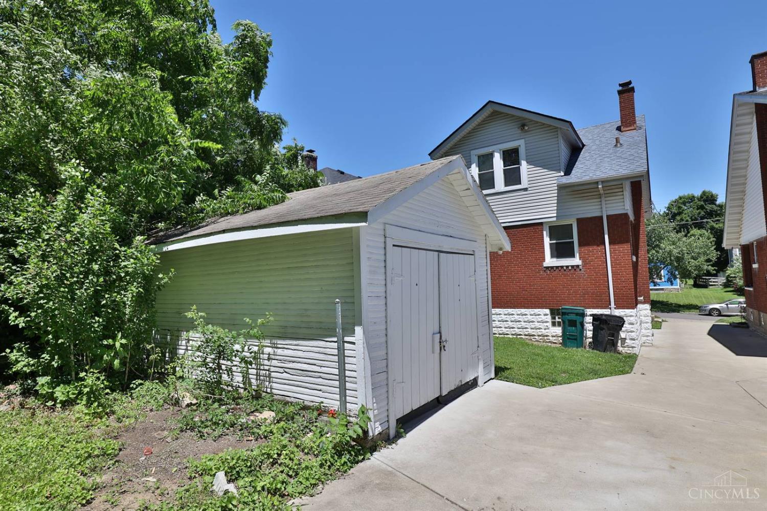 30th image of 3317 Hildreth Ave, Cincinnati, OH 45211 | MLS# 1891080