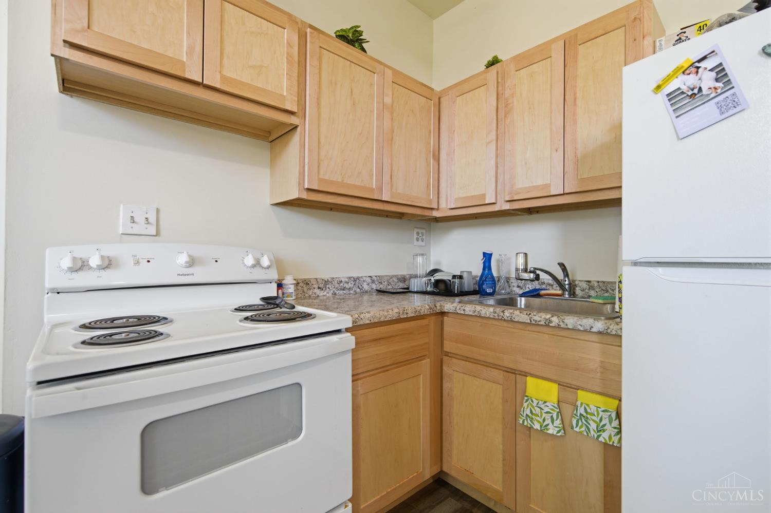 215 Warner Street, Cincinnati, OH, 45219 — photo 43