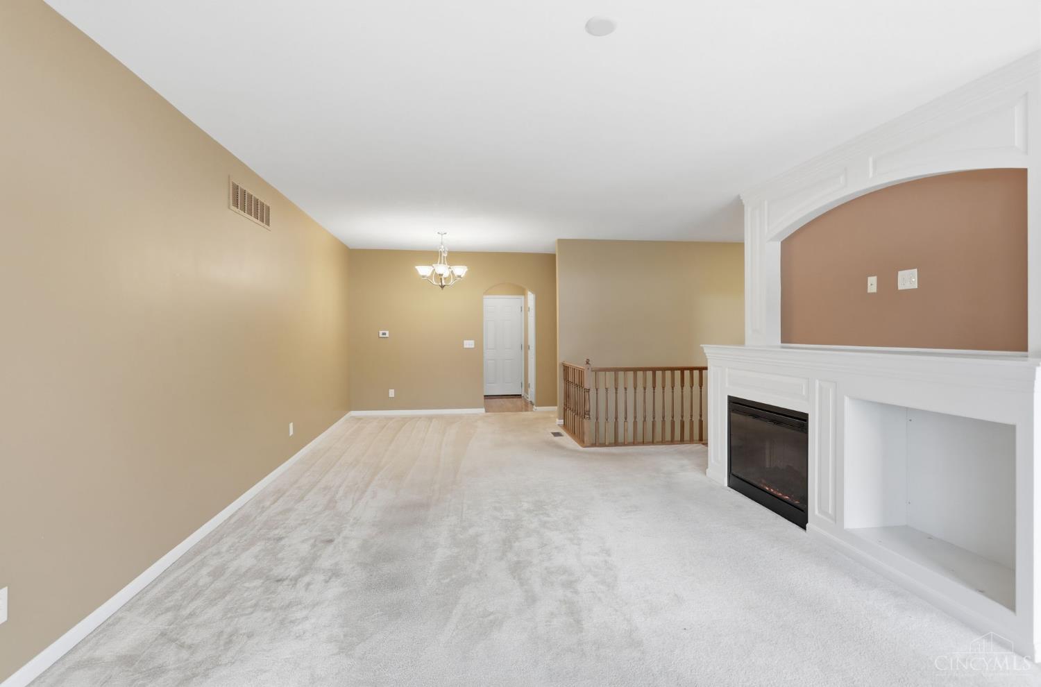 7886 Bridge Point Drive, Green Twp, OH, 45248 — photo 4