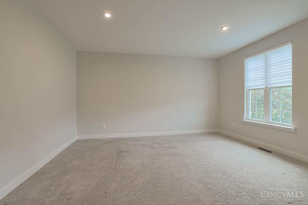 5th image of 9817 Cross Meadow Dr, Deerfield Twp., OH 45040 | MLS# 1891116