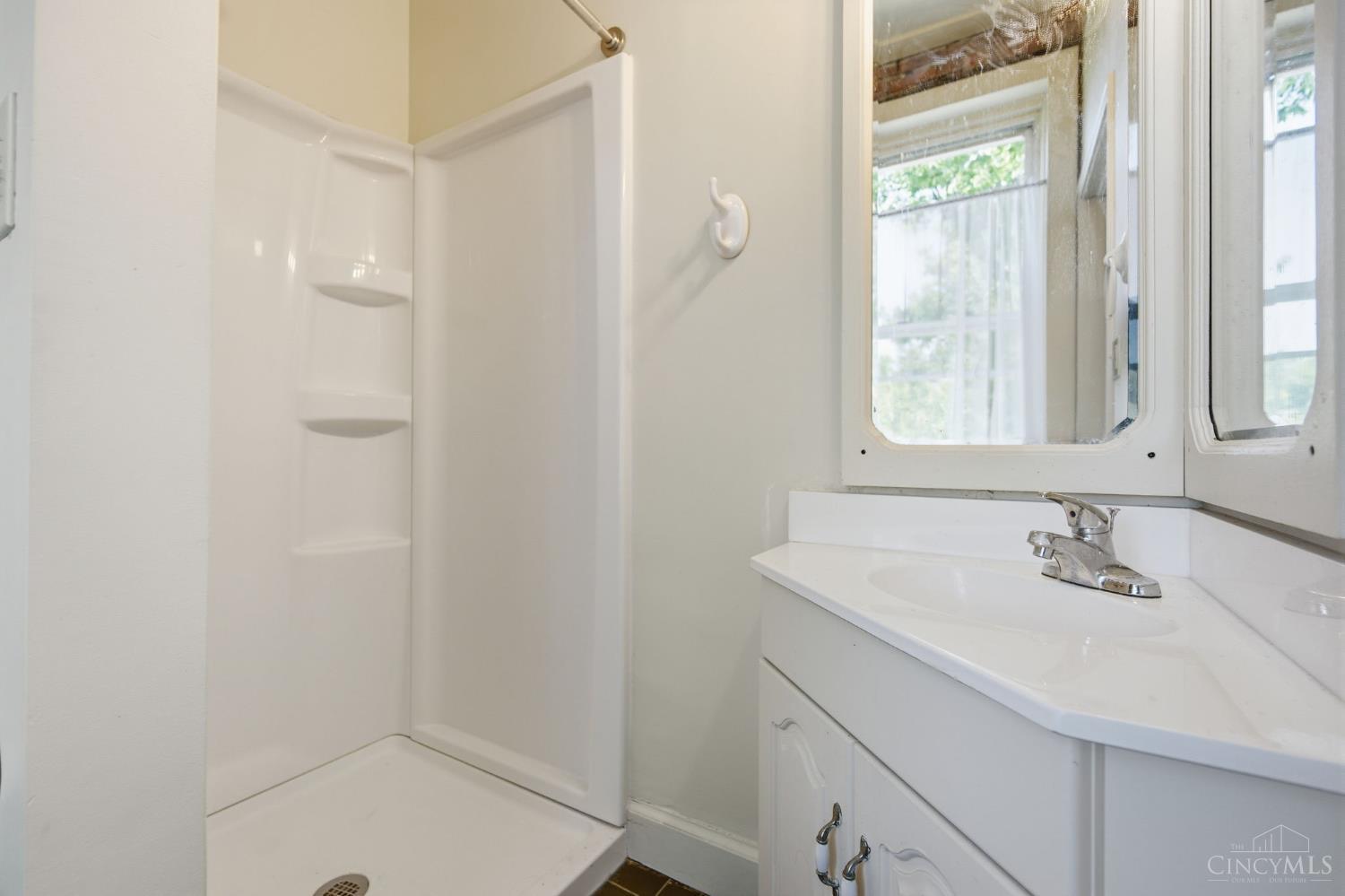 215 Warner Street, Cincinnati, OH, 45219 — photo 74