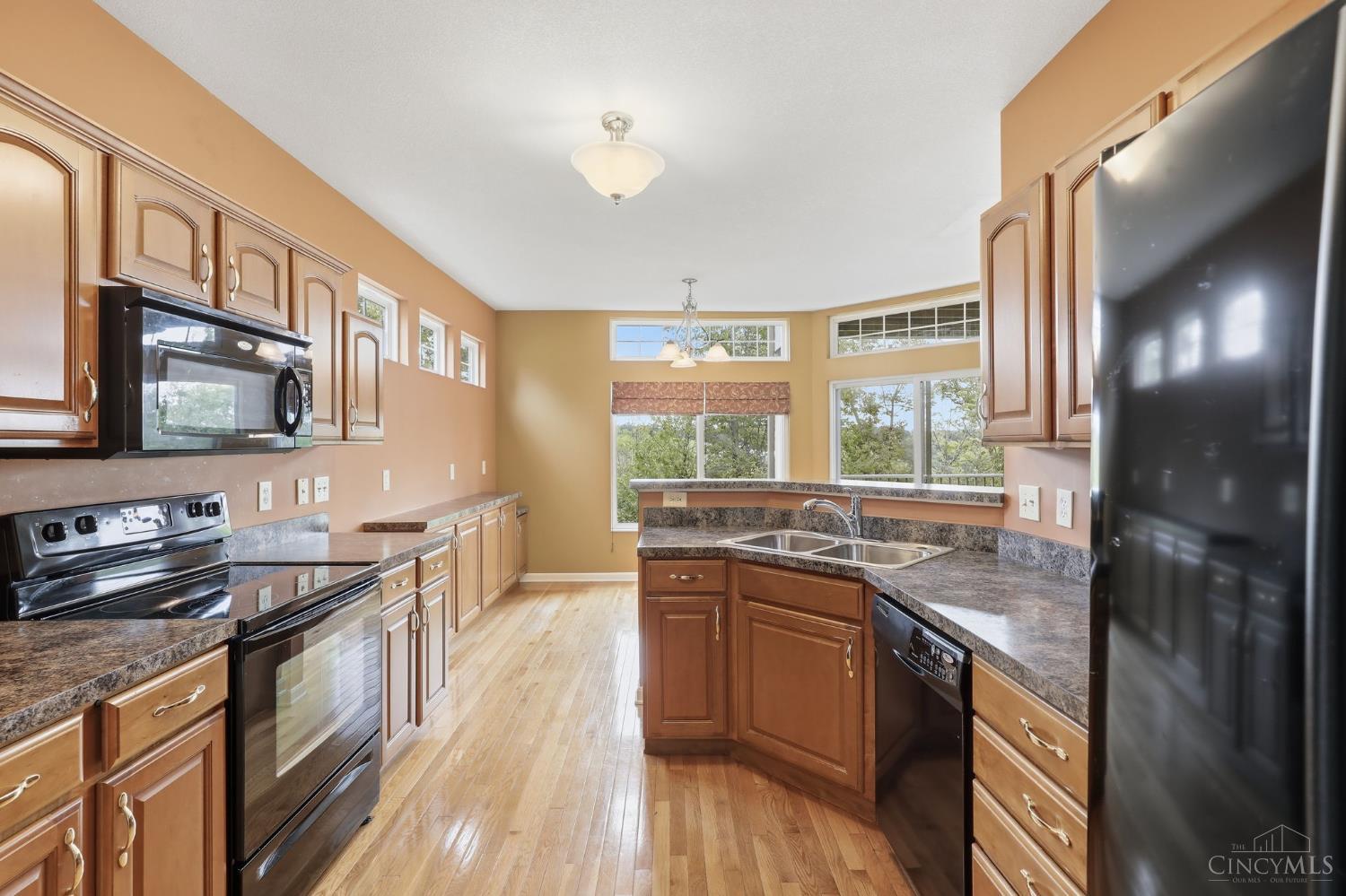 7886 Bridge Point Drive, Green Twp, OH, 45248 — photo 15