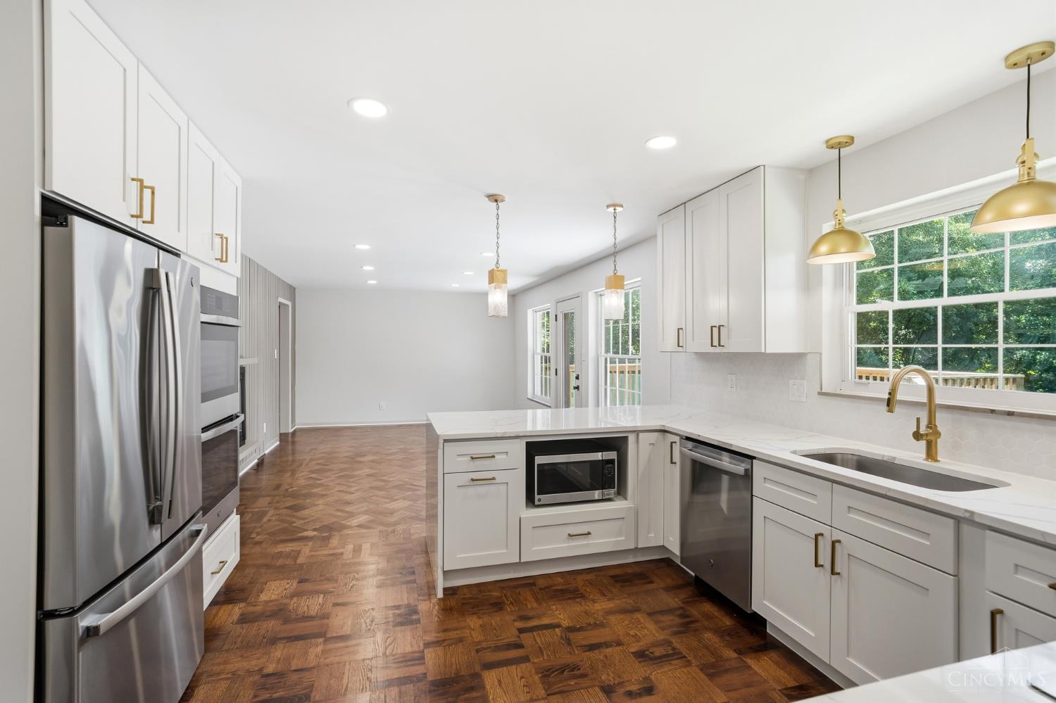 9299 Fidelis Drive, Blue Ash, OH, 45242 — photo 12