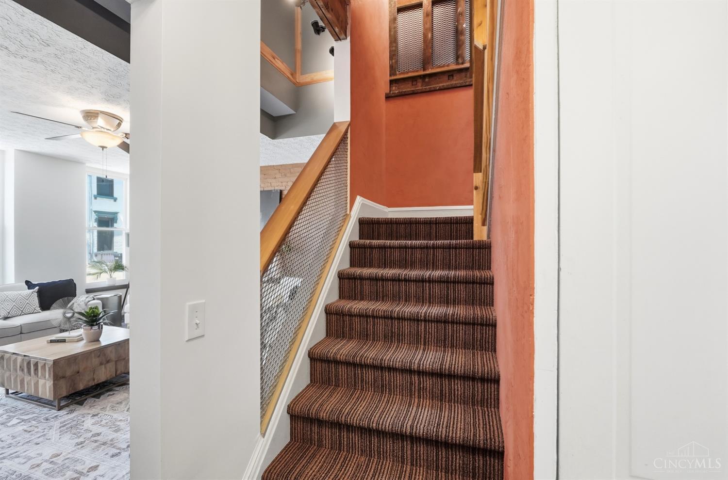 1810 Walker Street, Cincinnati, OH, 45202 — photo 25