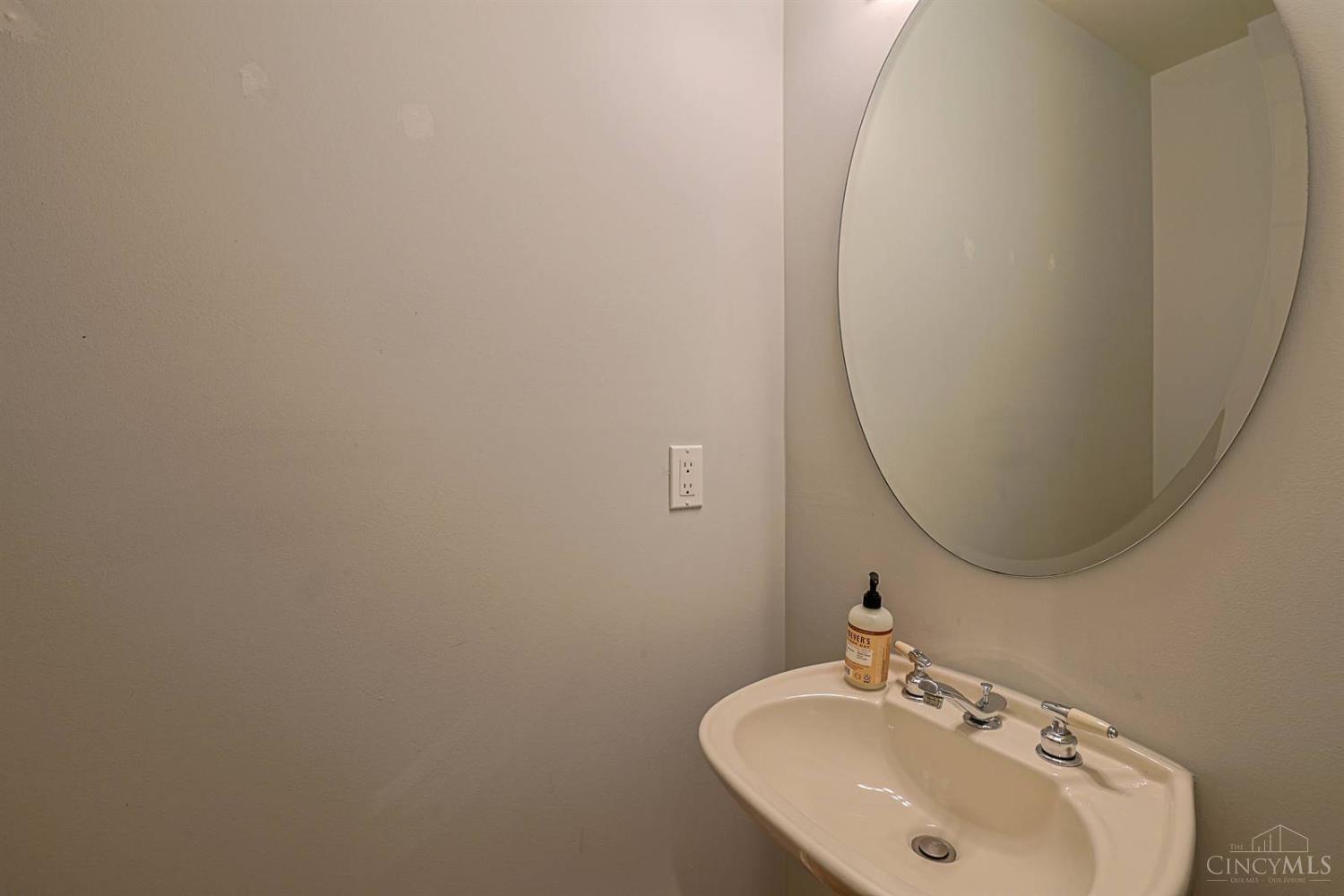 520 Missouri Avenue, Cincinnati, OH, 45226 — photo 17