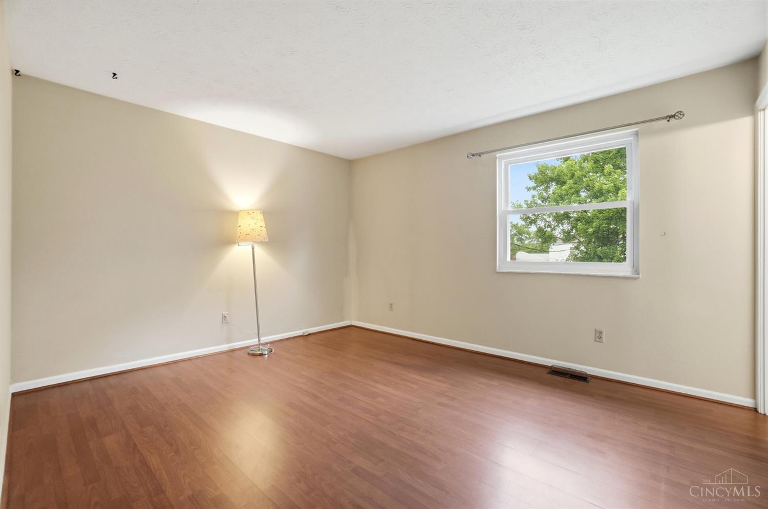 890 Summerfield Lane, Springdale, OH, 45240 — photo 21