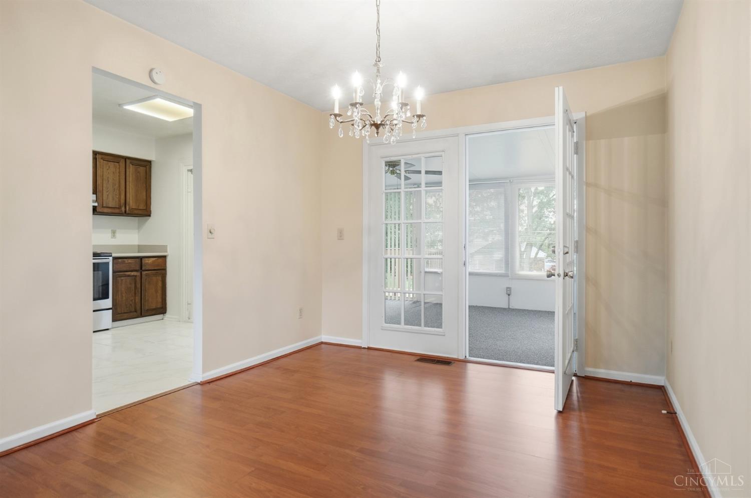890 Summerfield Lane, Springdale, OH, 45240 — photo 18