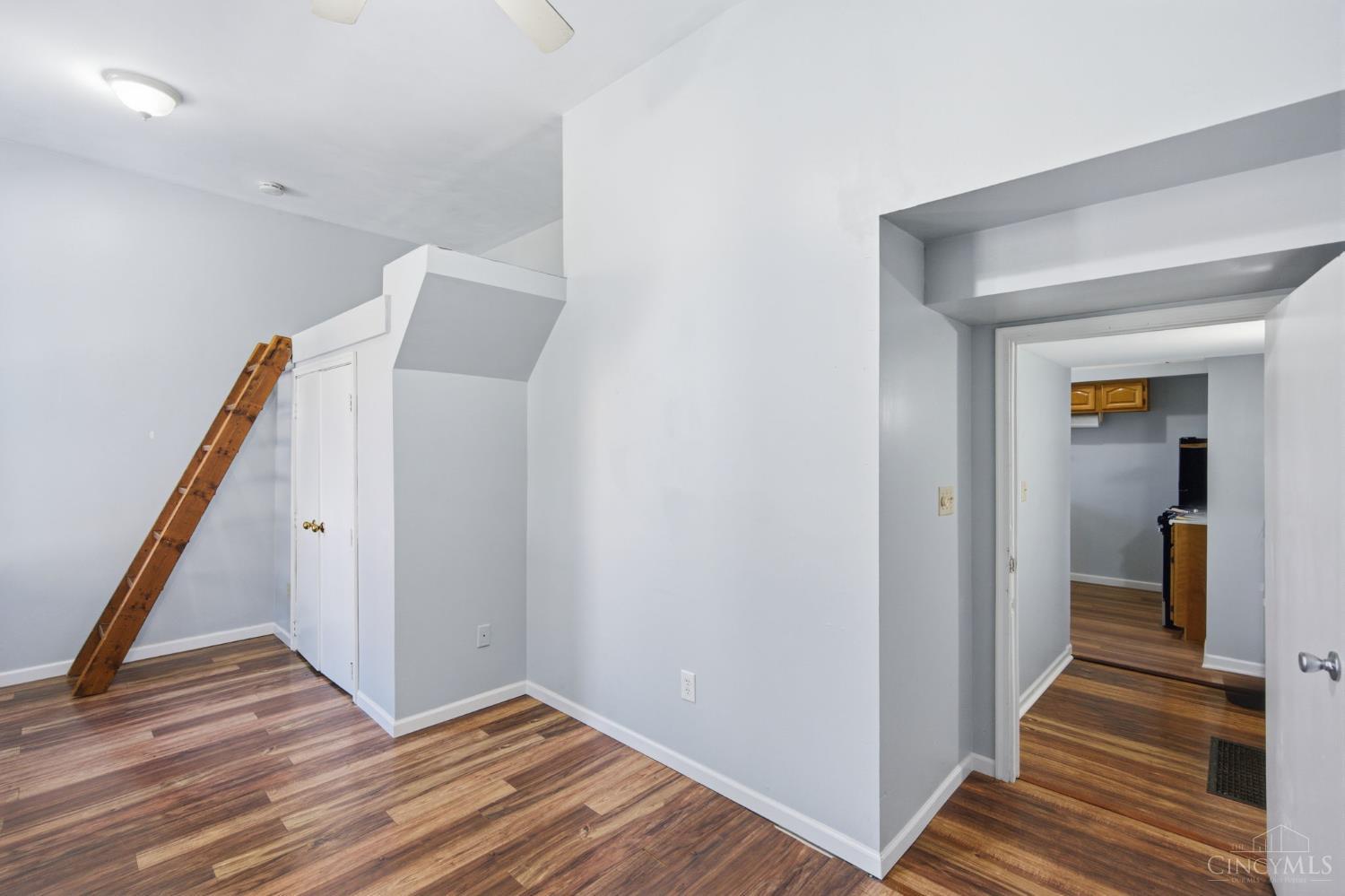 215 Warner Street, Cincinnati, OH, 45219 — photo 28