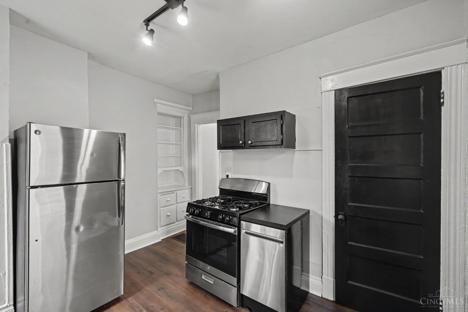 172 Kinsey Avenue, Cincinnati, OH, 45219 — photo 15