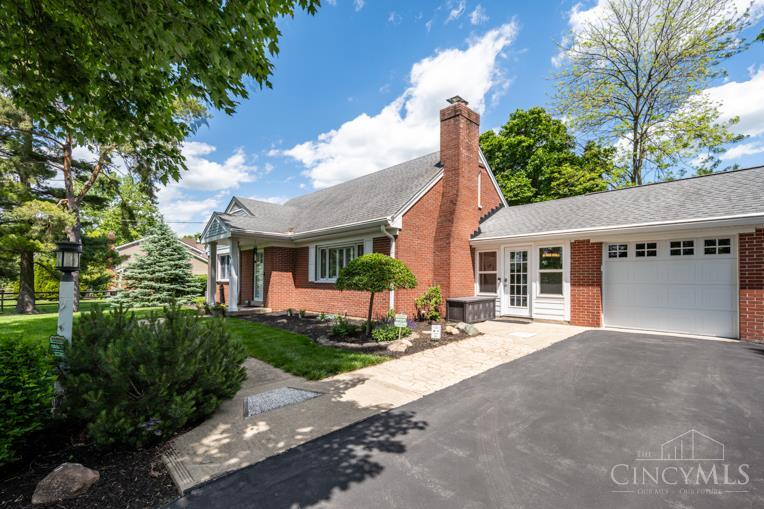 3rd image of 8188 Columbia Rd, Maineville, OH 45039 | MLS# 1891157