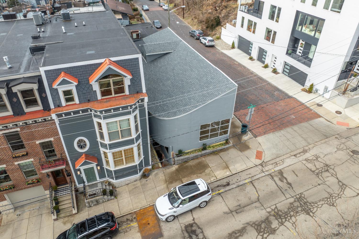 3rd image of 1033 St Gregory St, Cincinnati, OH 45202 | MLS# 1891182
