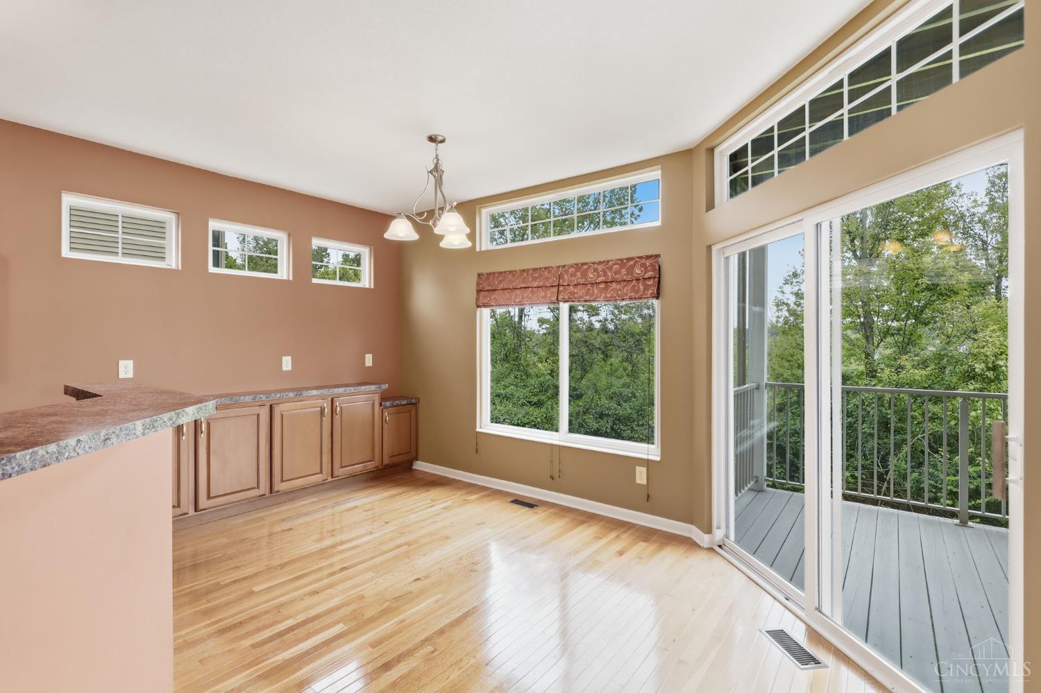 7886 Bridge Point Drive, Green Twp, OH, 45248 — photo 22