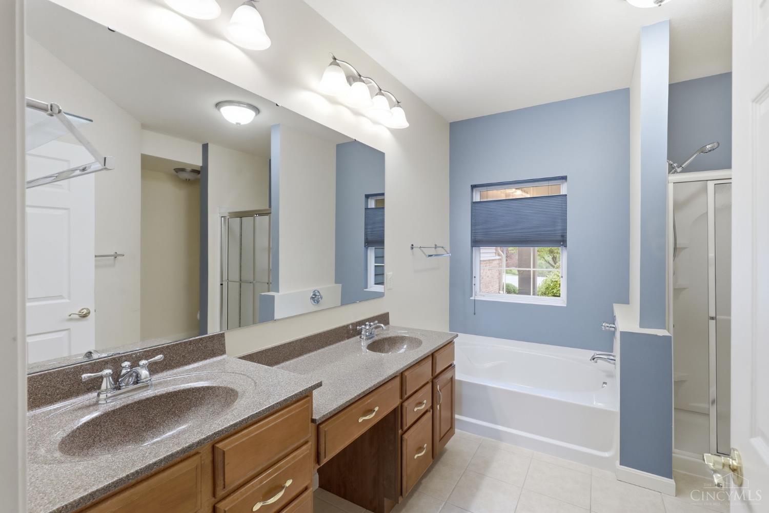 7886 Bridge Point Drive, Green Twp, OH, 45248 — photo 29