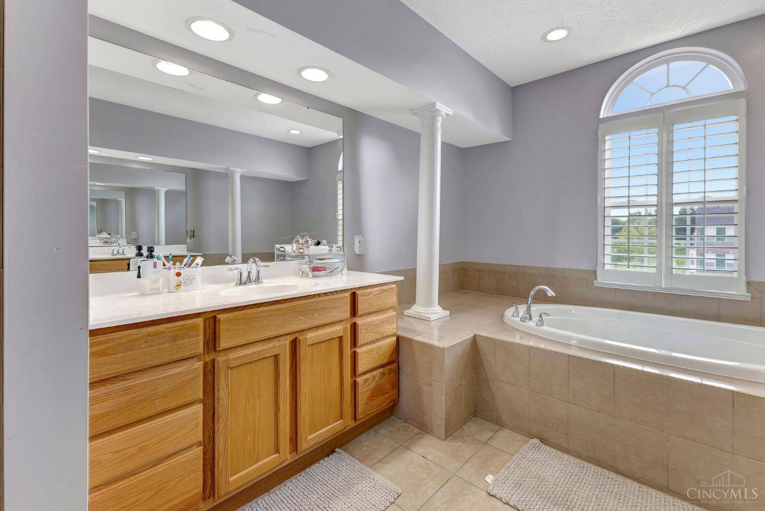 5170 Poets Way, Liberty Twp, OH, 45011 — photo 51