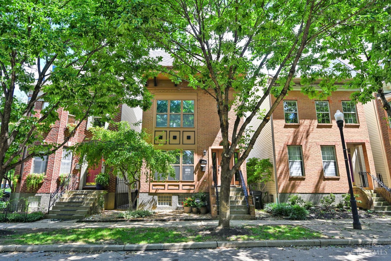 2nd image of 940 Weninger Cir, Cincinnati, OH 45203 | MLS# 1891107