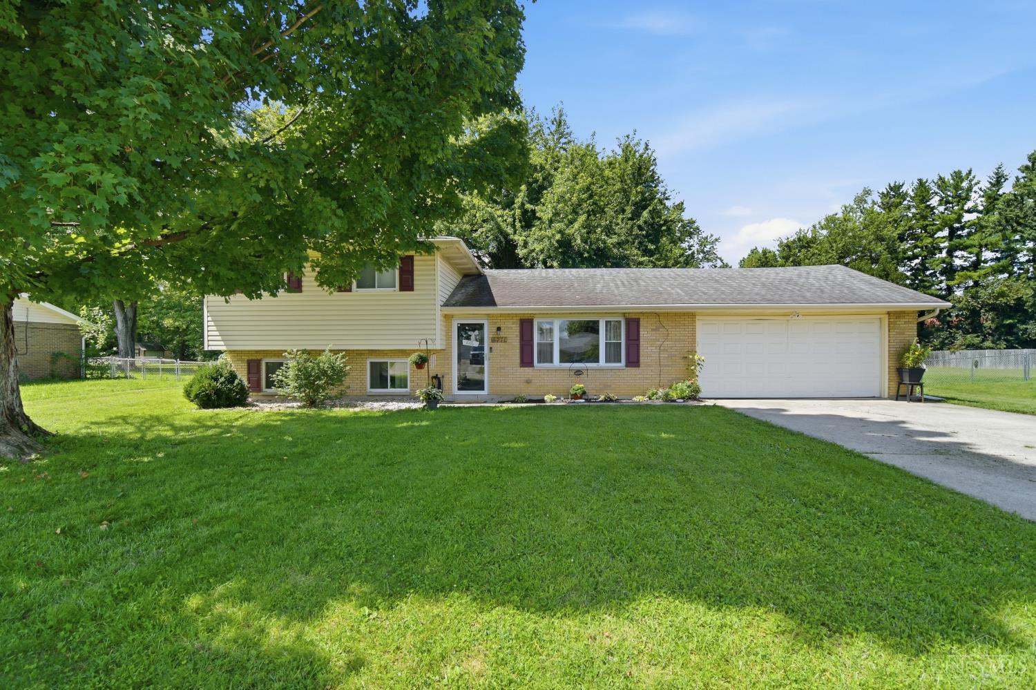 1st image of 5771 Lake Circle Dr, Fairfield, OH 45014 | MLS# 1891232