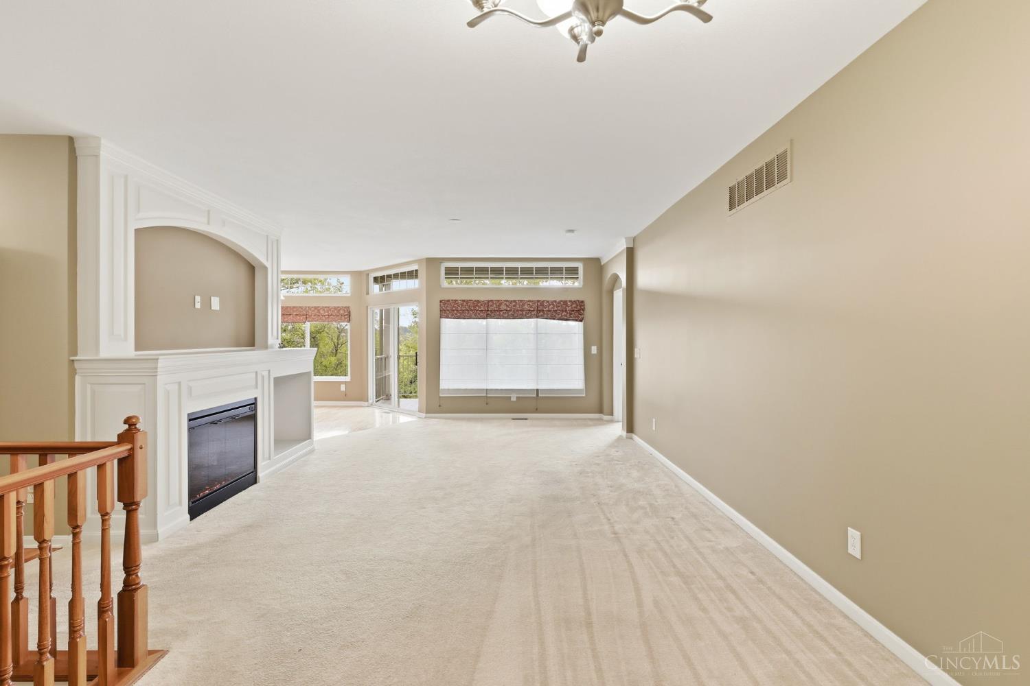 7886 Bridge Point Drive, Green Twp, OH, 45248 — photo 8