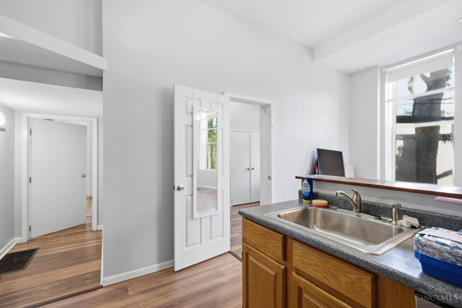 215 Warner Street, Cincinnati, OH, 45219 — photo 23