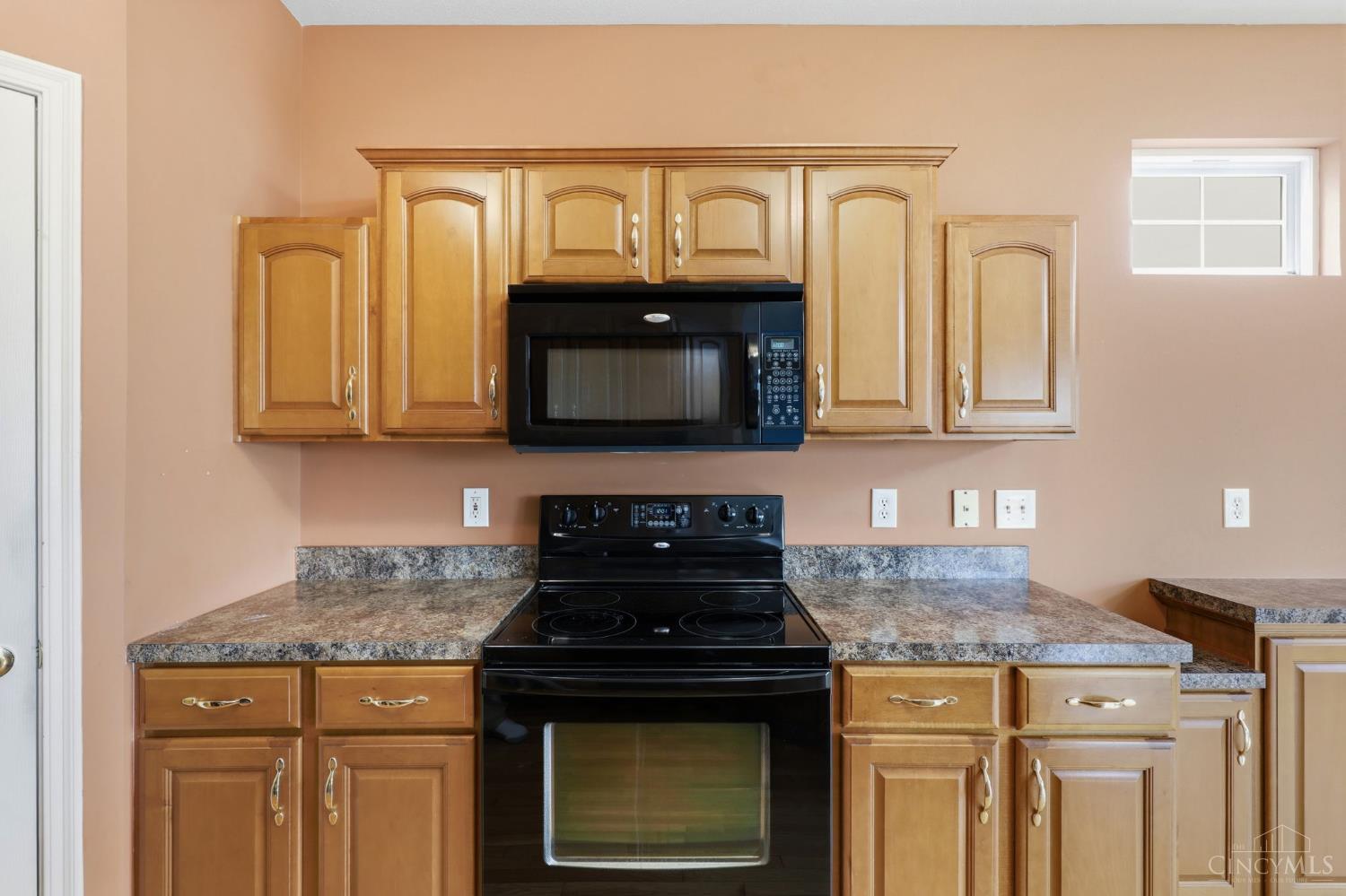 7886 Bridge Point Drive, Green Twp, OH, 45248 — photo 18