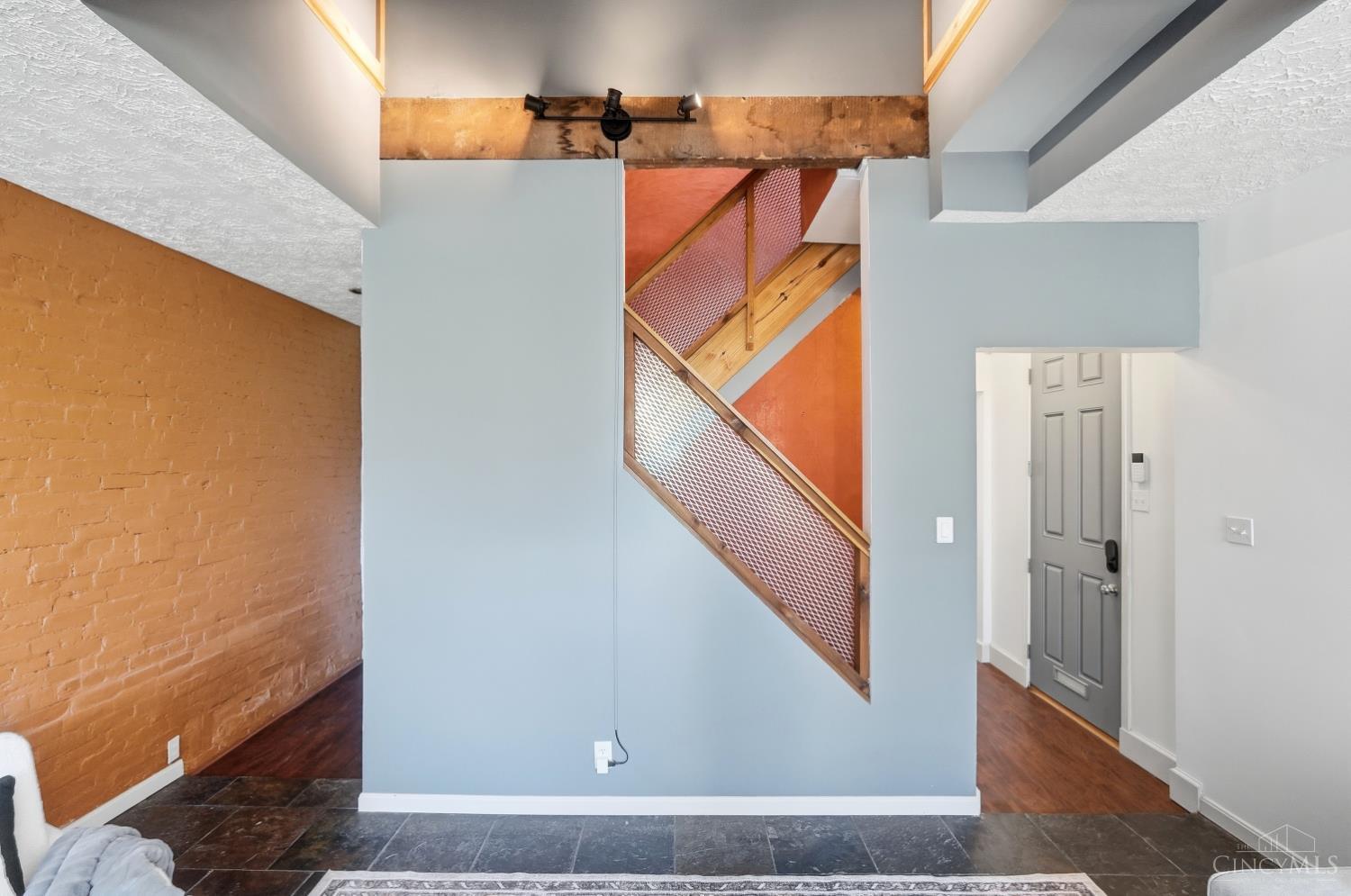 1810 Walker Street, Cincinnati, OH, 45202 — photo 23
