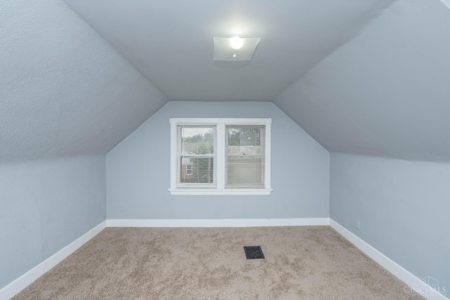 1063 Winfield Avenue, Cincinnati, OH, 45205 — photo 30