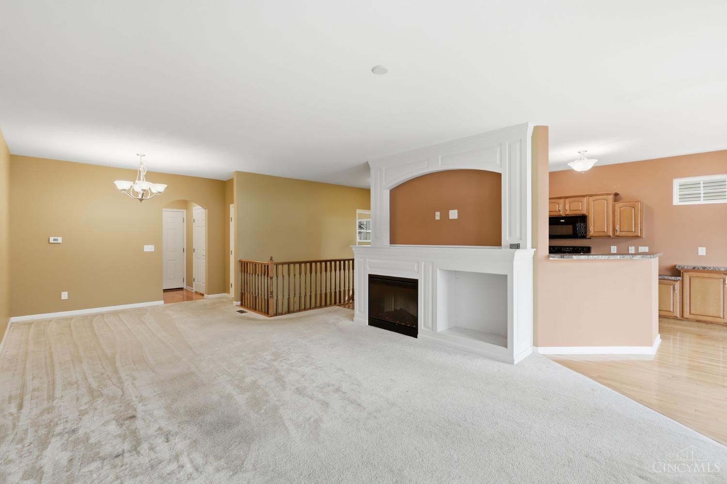 7886 Bridge Point Drive, Green Twp, OH, 45248 — photo 5