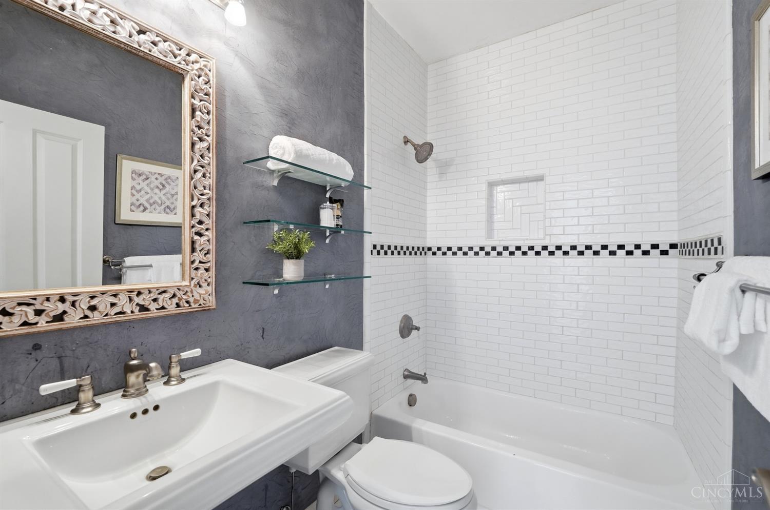1810 Walker Street, Cincinnati, OH, 45202 — photo 36