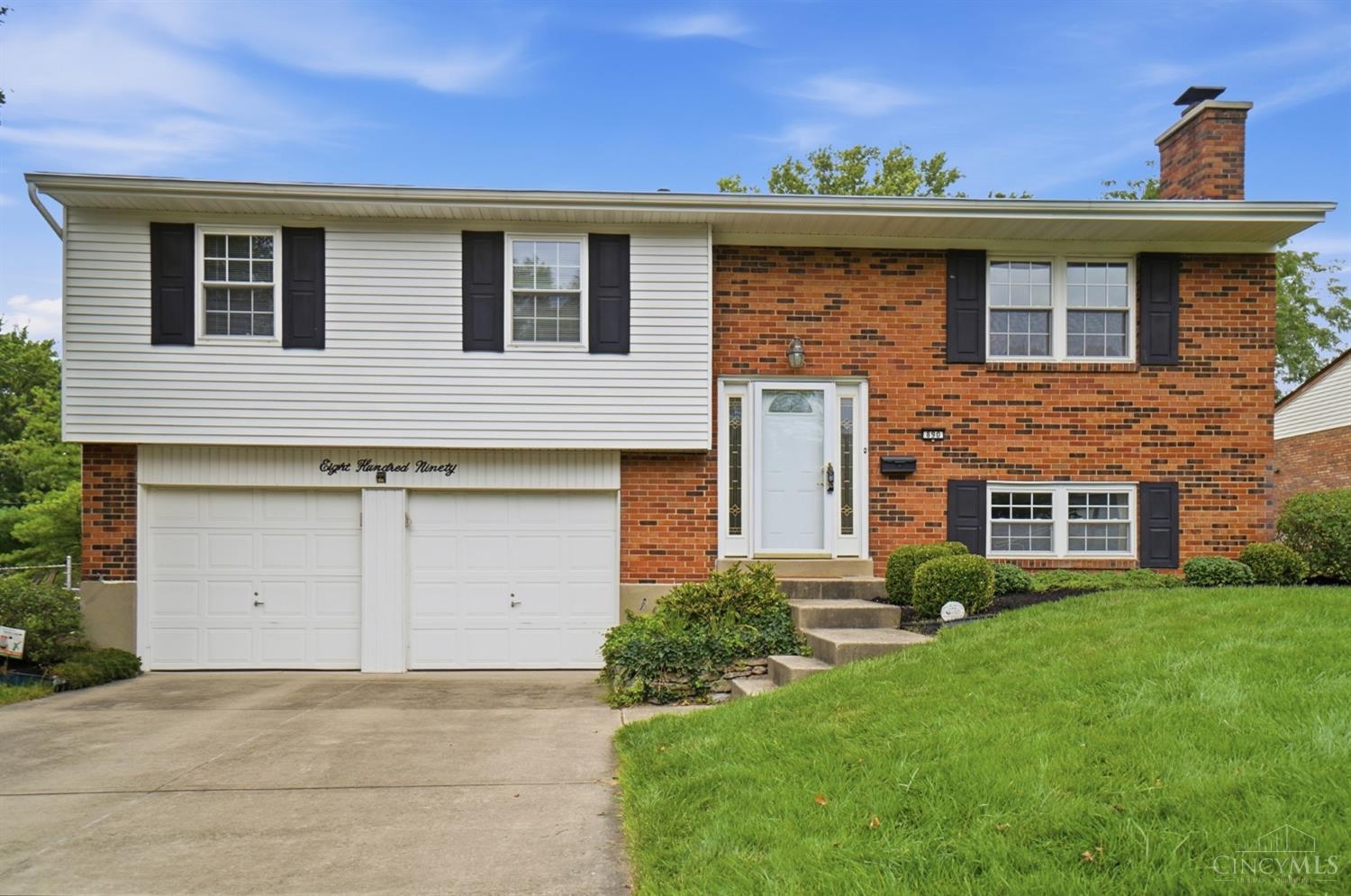 1st image of 890 Summerfield Ln, Springdale, OH 45240 | MLS# 1891139
