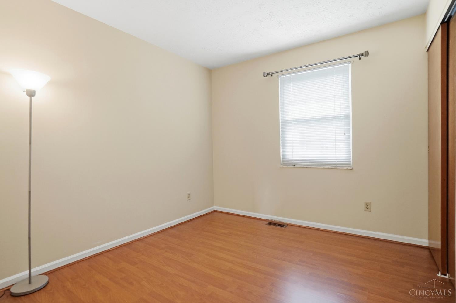 890 Summerfield Lane, Springdale, OH, 45240 — photo 9