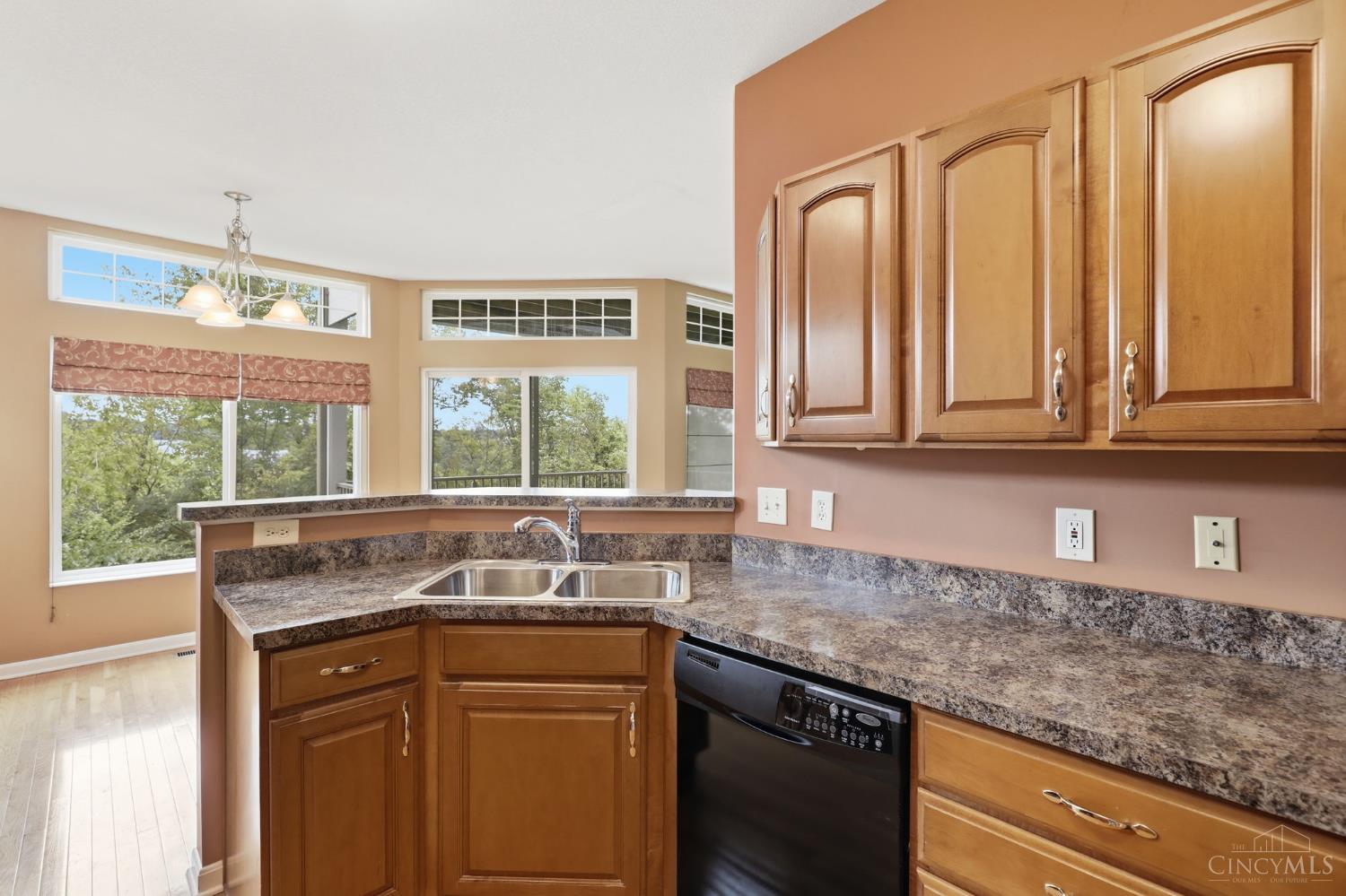7886 Bridge Point Drive, Green Twp, OH, 45248 — photo 17