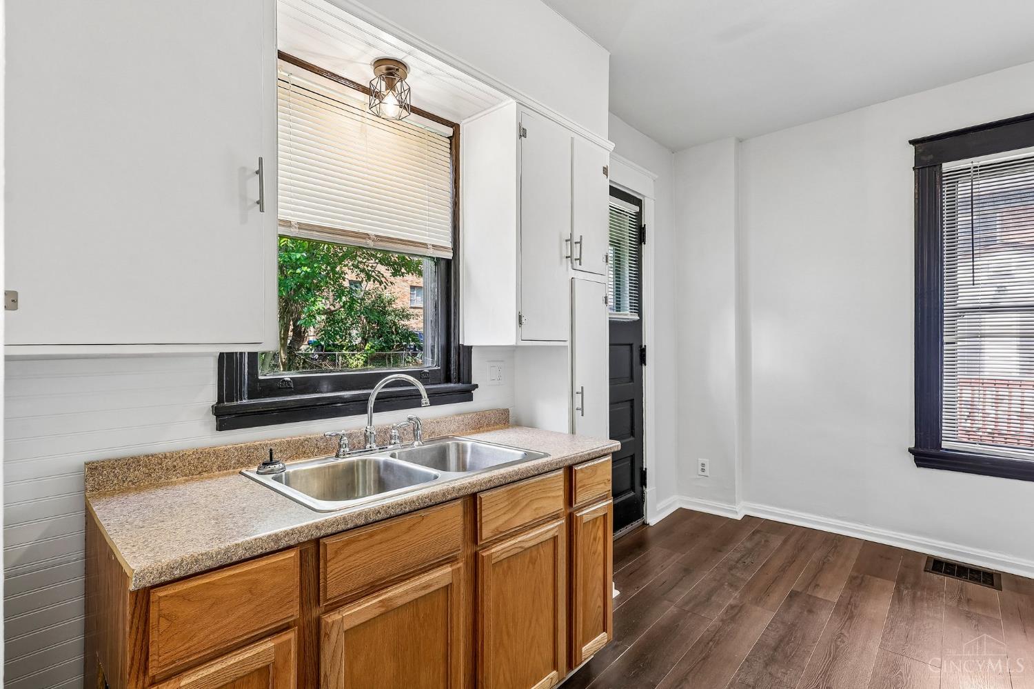 172 Kinsey Avenue, Cincinnati, OH, 45219 — photo 37