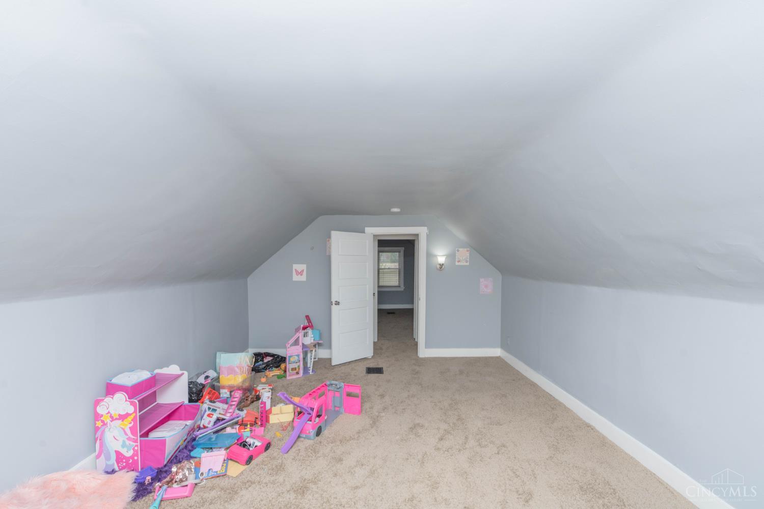 1063 Winfield Avenue, Cincinnati, OH, 45205 — photo 29