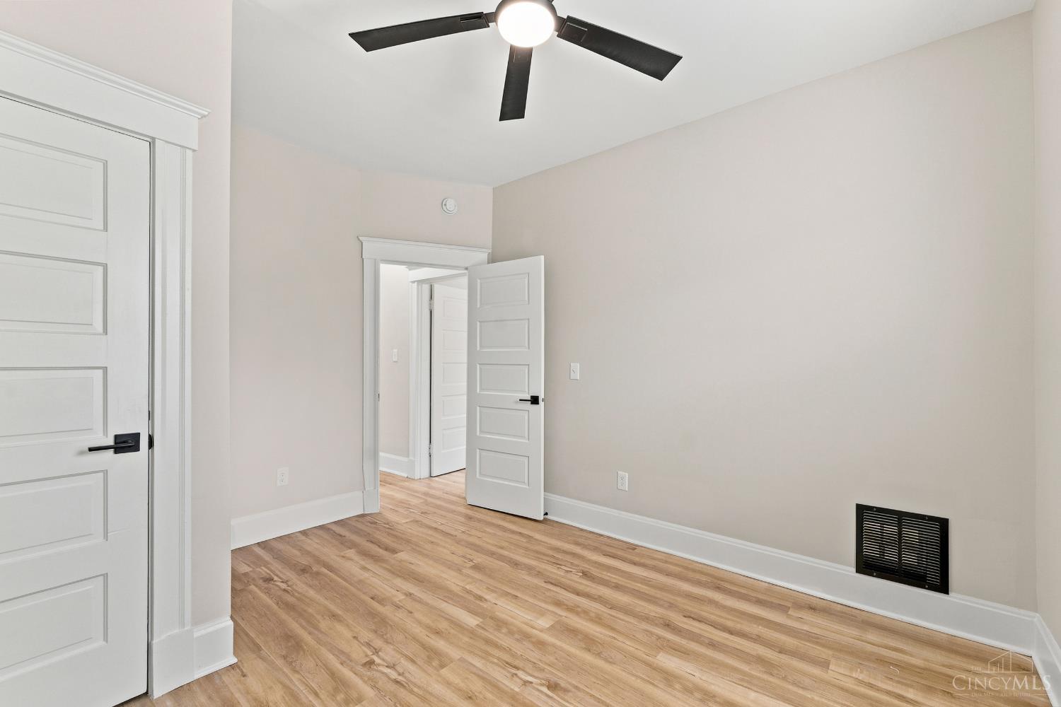 1860 Kinney Avenue, Cincinnati, OH, 45207 — photo 26