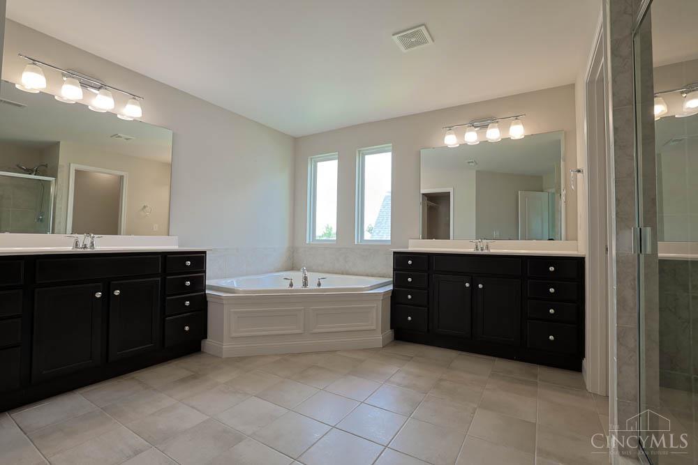 9817 Cross Meadow Drive, Deerfield Twp., OH, 45040 — photo 29
