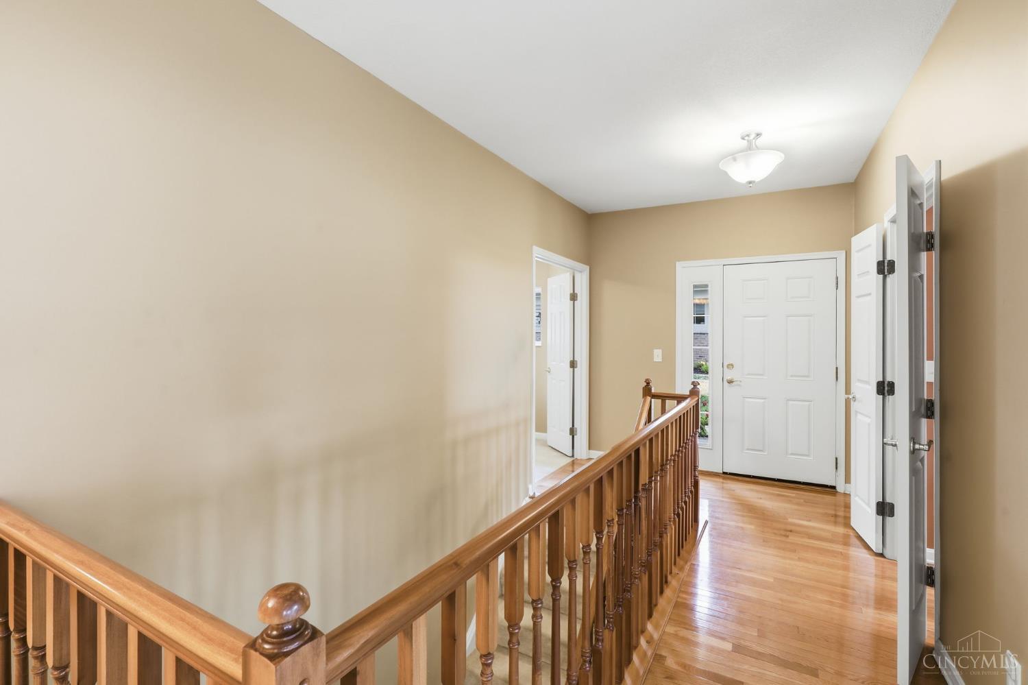 7886 Bridge Point Drive, Green Twp, OH, 45248 — photo 3