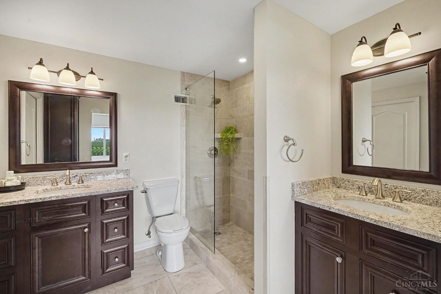 2200 Victory Parkway #1607