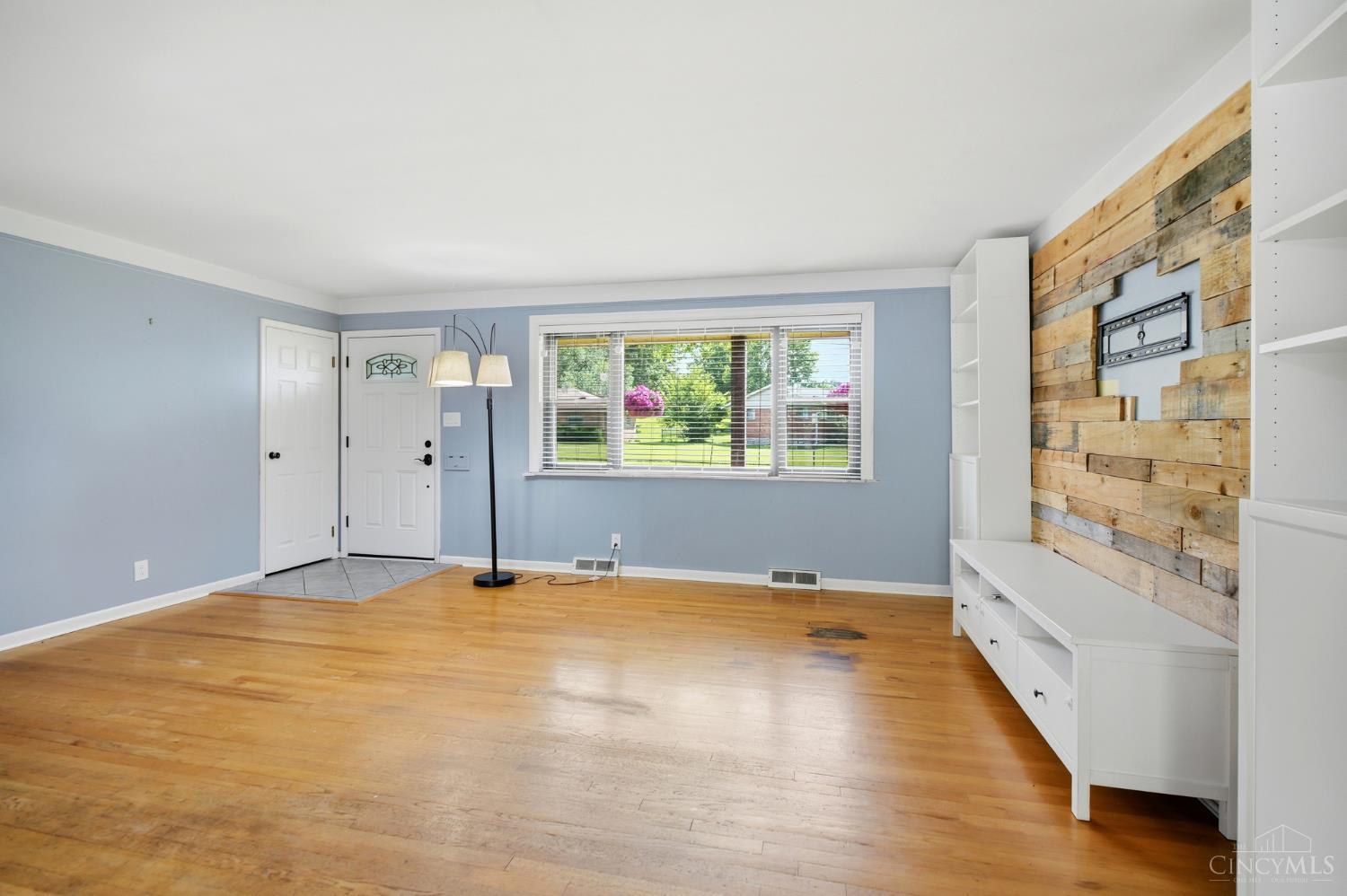 4th image of 3641 Gailynn Dr, Green Twp, OH 45211 | MLS# 1891289
