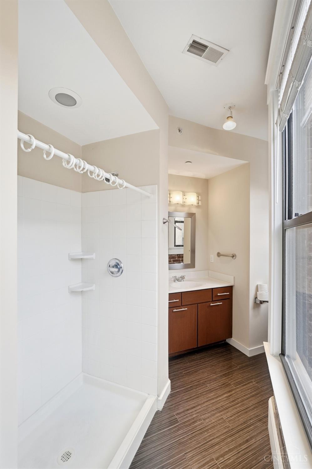 1213 Vine Street #H, Cincinnati, OH, 45202 — photo 23